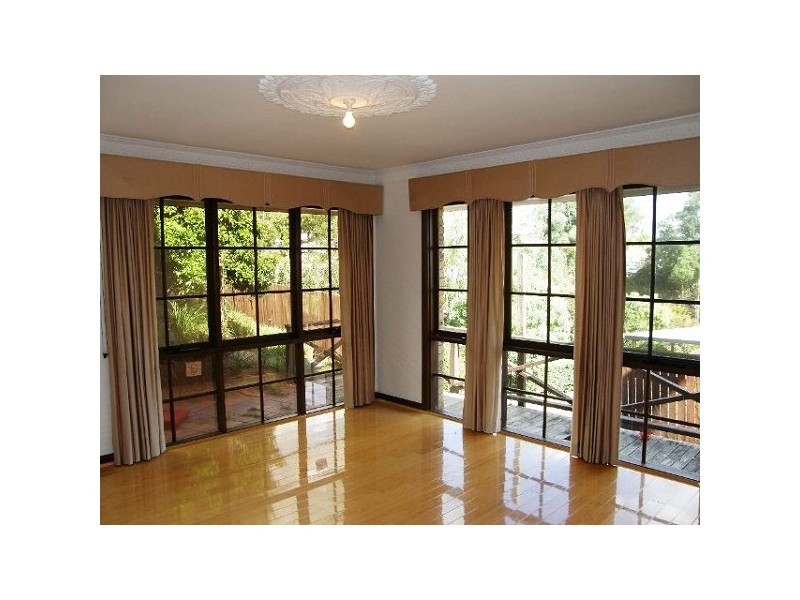 23 Mirbelia Street, Kenmore Hills QLD 4069