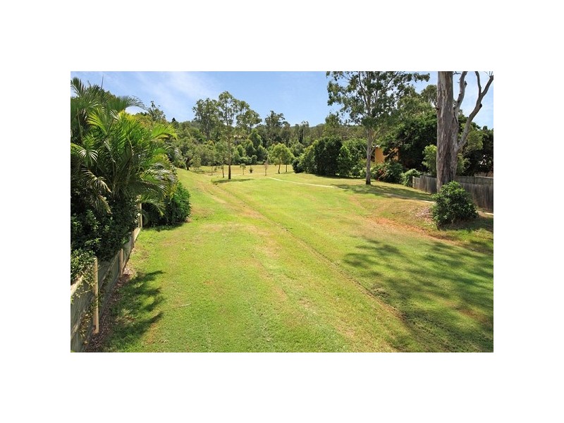 30 Jamieson Place, Brookfield QLD 4069