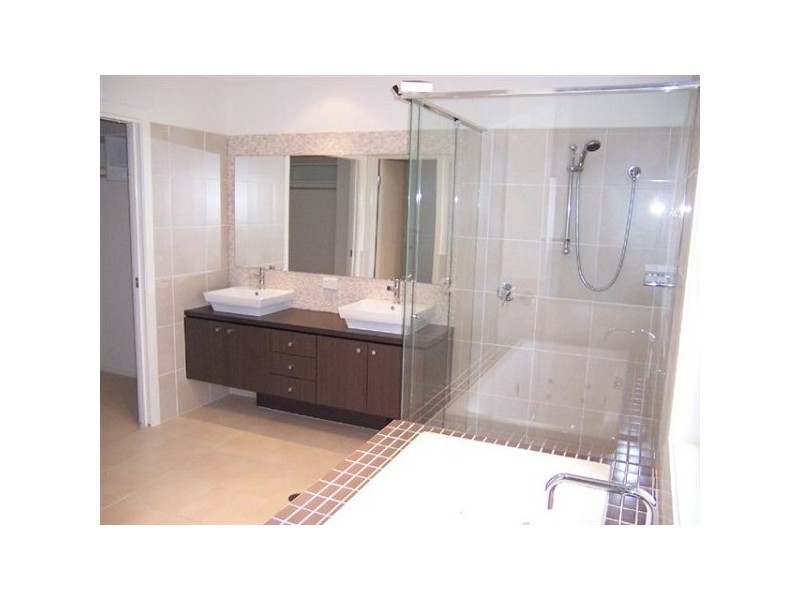 170 Beaufort Crescent, Moggill QLD 4070