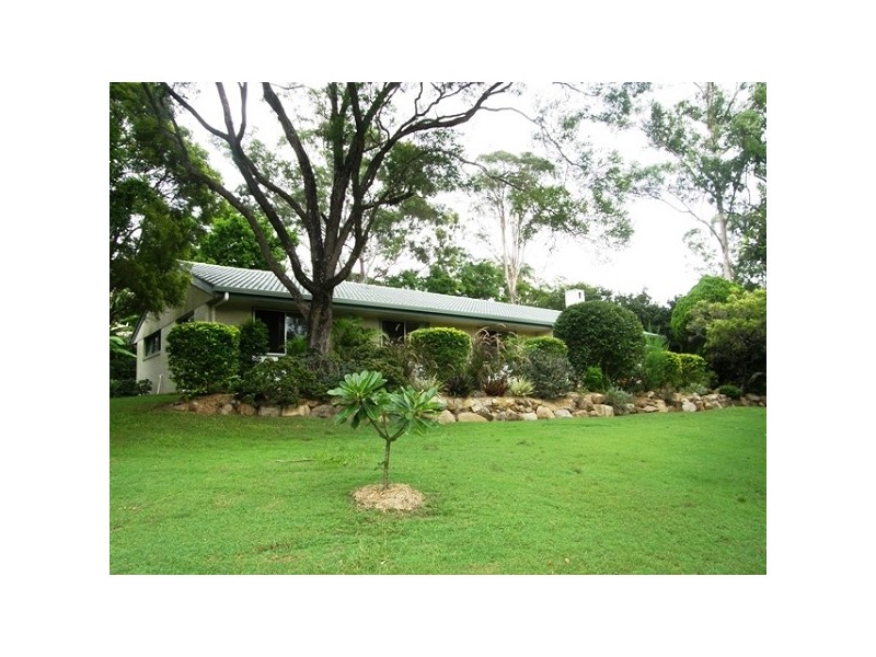 20 Lochiel Street, Kenmore QLD 4069