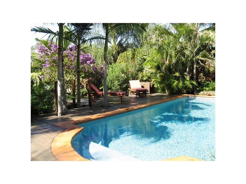 7 McConnell Crescent, Brookfield QLD 4069