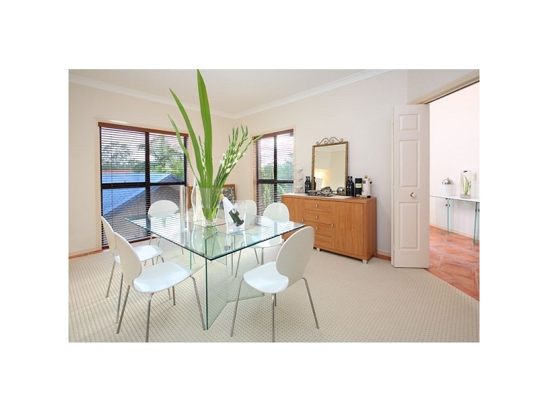 41 Regency Place, Kenmore Hills QLD 4069