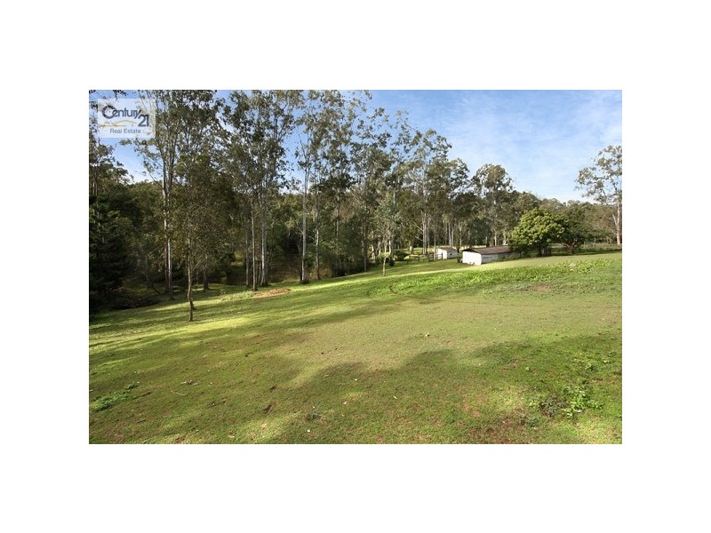 383 Brookfield Road, Kenmore Hills QLD 4069