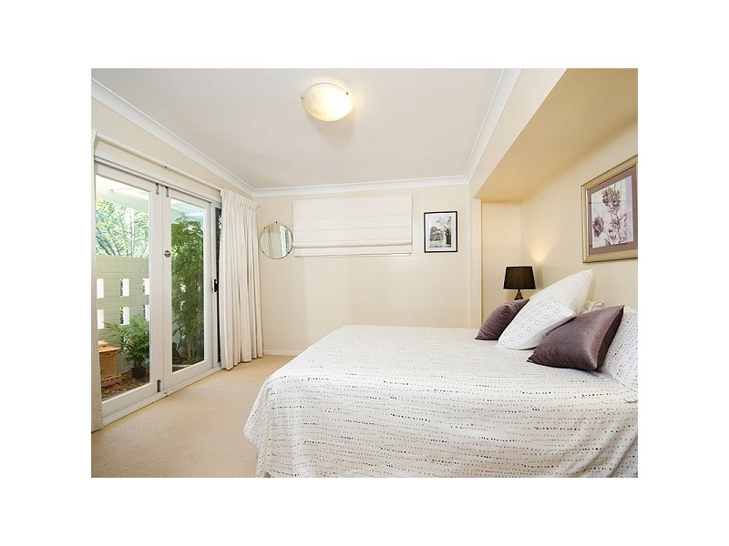 22 Belsize Street, Kenmore QLD 4069