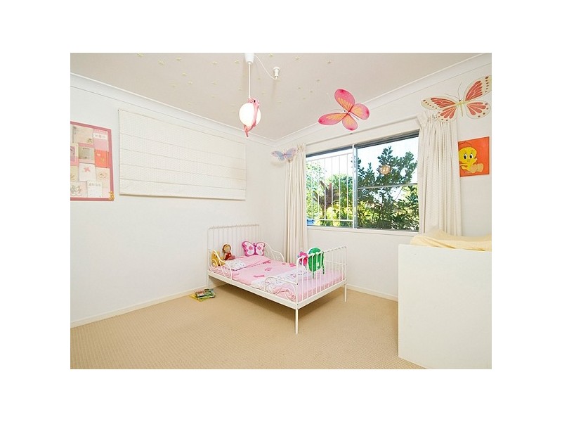 22 Belsize Street, Kenmore QLD 4069