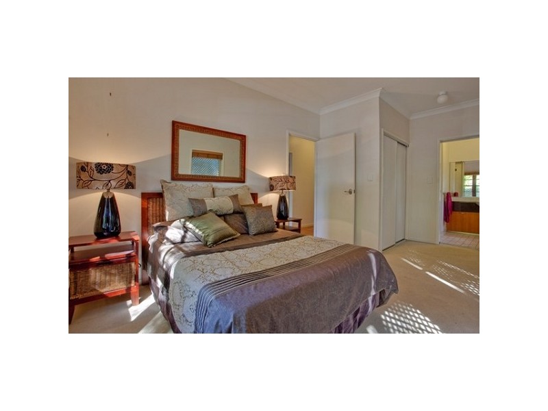 35 Kate Street, Indooroopilly QLD 4068