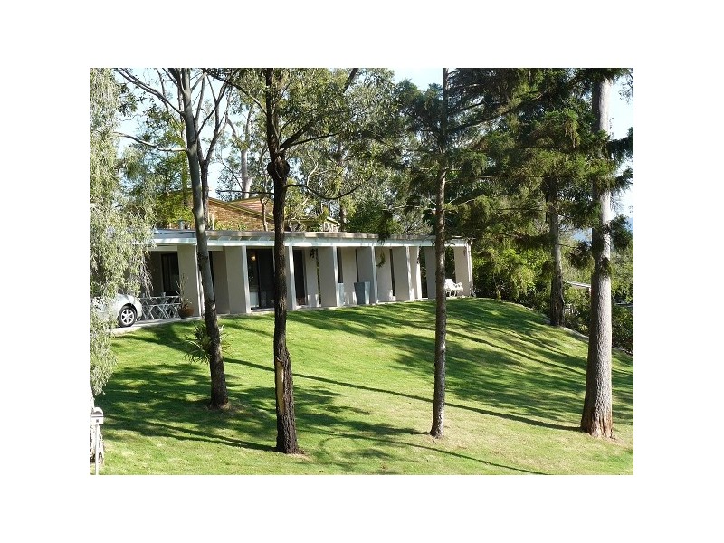 9 Kanooka Street, Bellbowrie QLD 4070