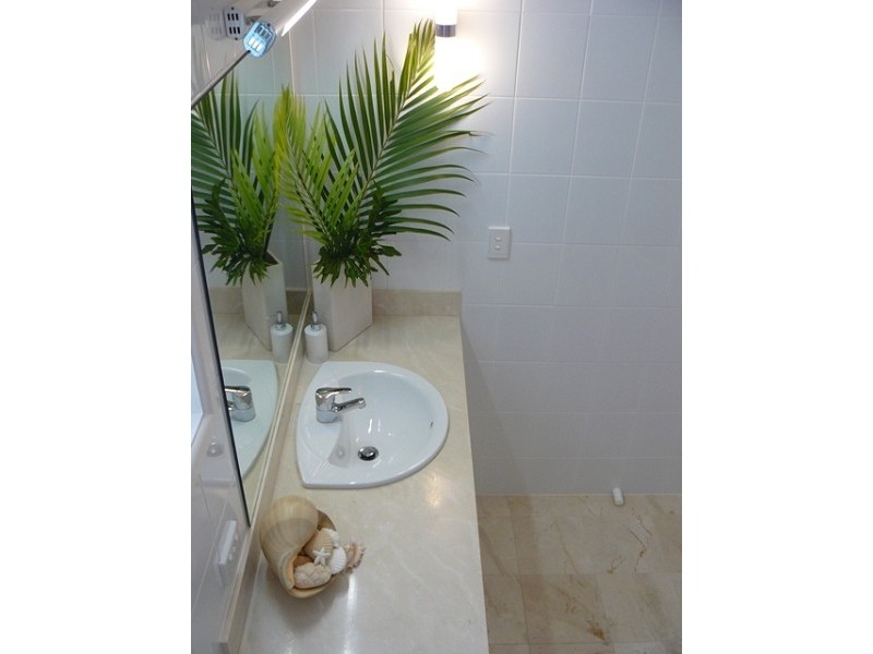 9 Kanooka Street, Bellbowrie QLD 4070