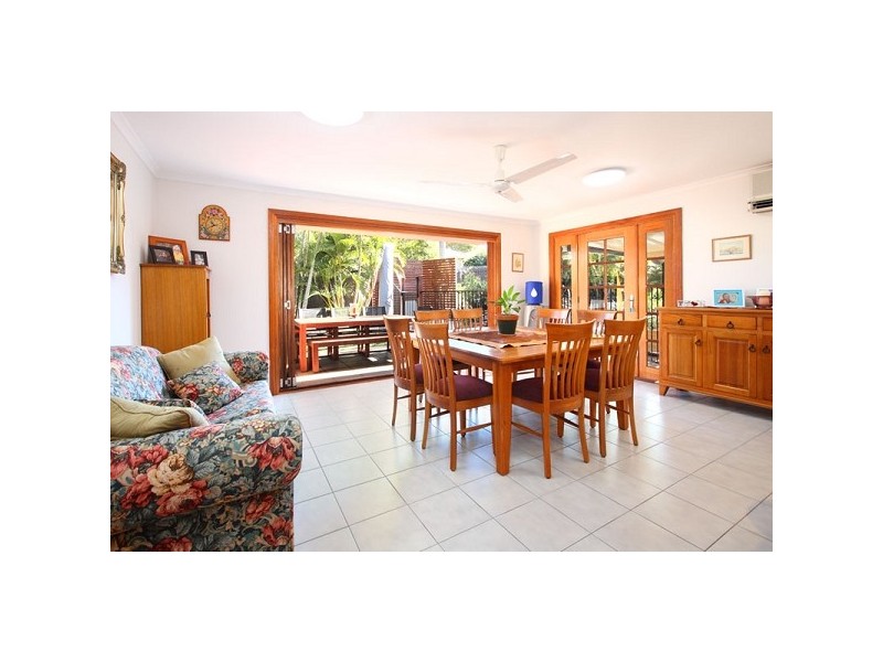 4 Hobson Court, Chapel Hill QLD 4069