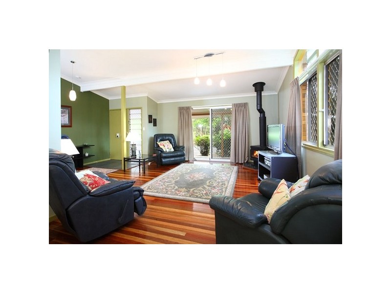 83 Sugars Road, Bellbowrie QLD 4070