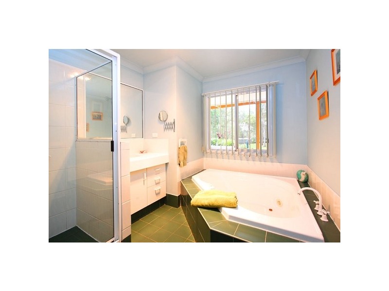 83 Sugars Road, Bellbowrie QLD 4070