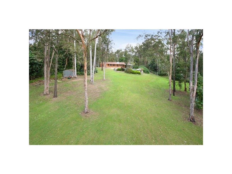 83 Sugars Road, Bellbowrie QLD 4070