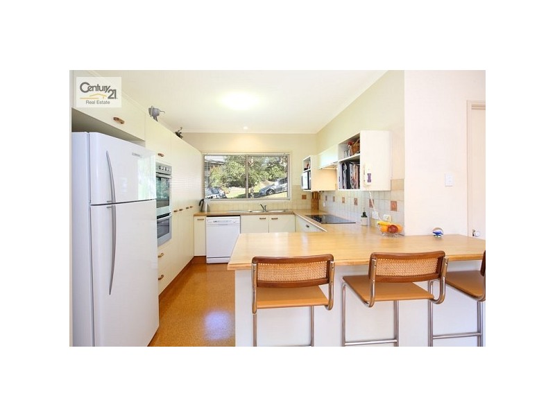 5 Shannan Place, Kenmore Hills QLD 4069