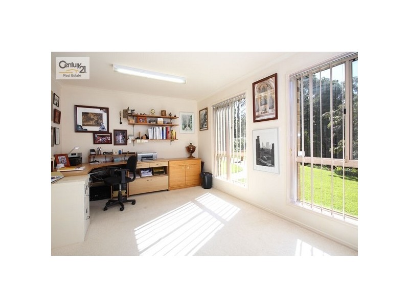 5 Shannan Place, Kenmore Hills QLD 4069