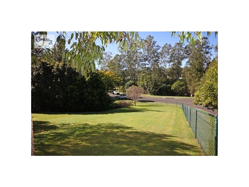 5 Shannan Place, Kenmore Hills QLD 4069