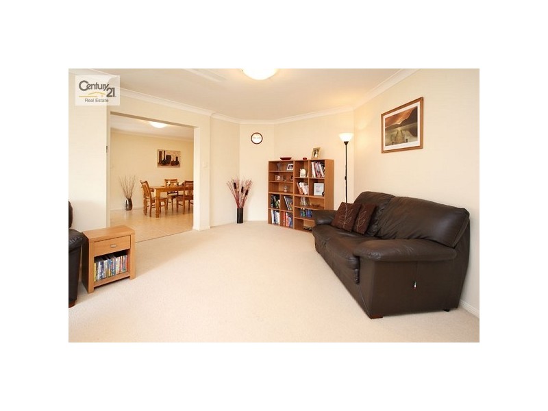 25 Yaggera Place, Bellbowrie QLD 4070