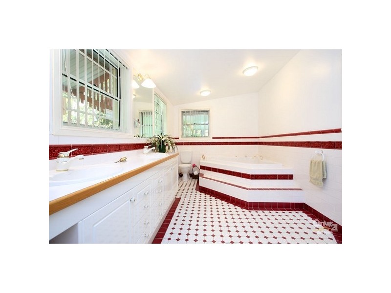 33 Cantwell Street, Anstead QLD 4070