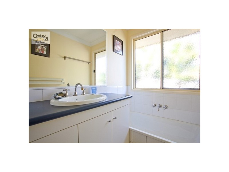 43 Mirbelia Street, Kenmore Hills QLD 4069