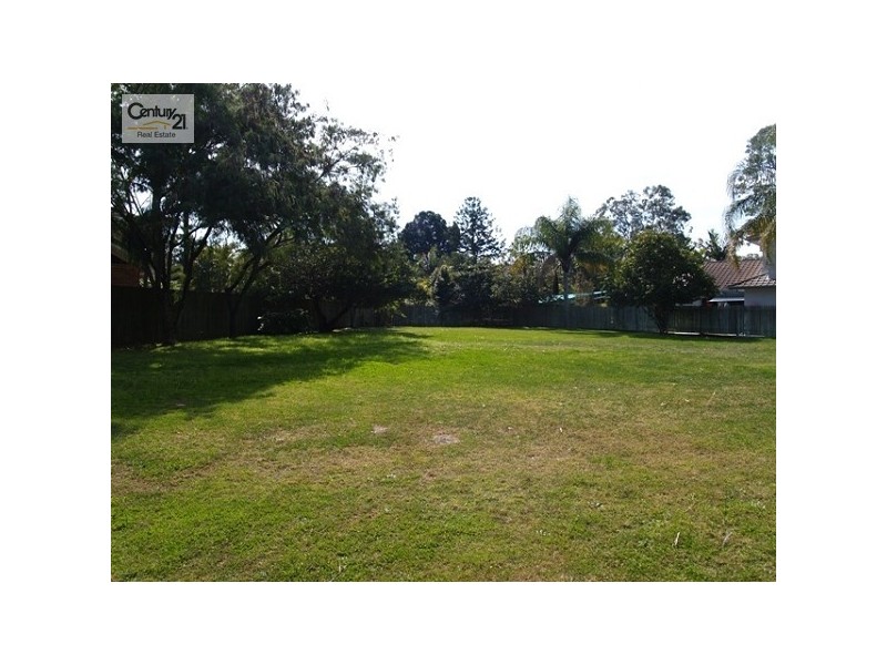 5 River Park Place, Fig Tree Pocket QLD 4069