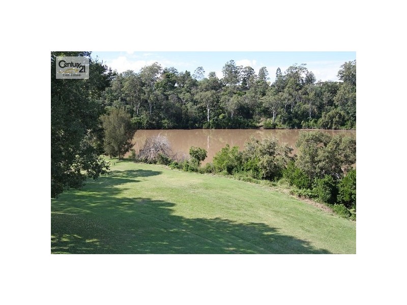 5 River Park Place, Fig Tree Pocket QLD 4069