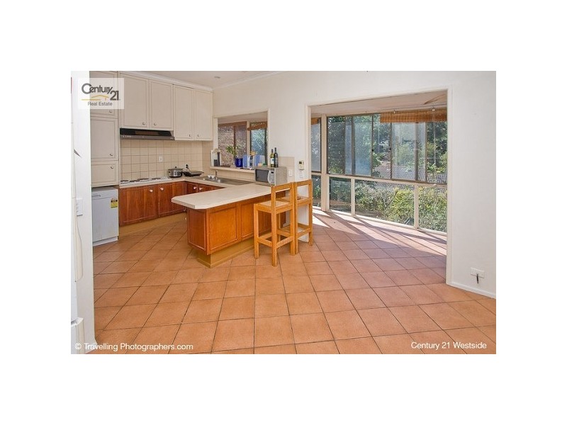 13 Moonlight Street, Kenmore QLD 4069