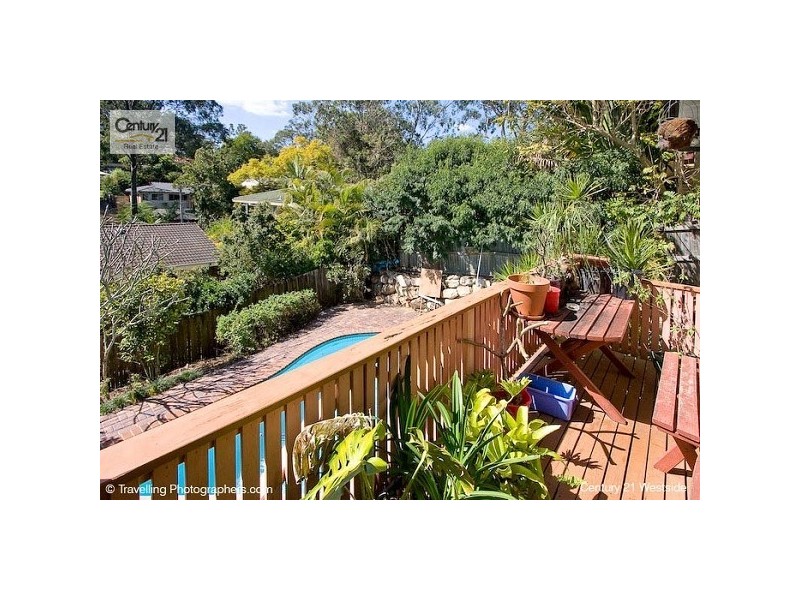 13 Moonlight Street, Kenmore QLD 4069
