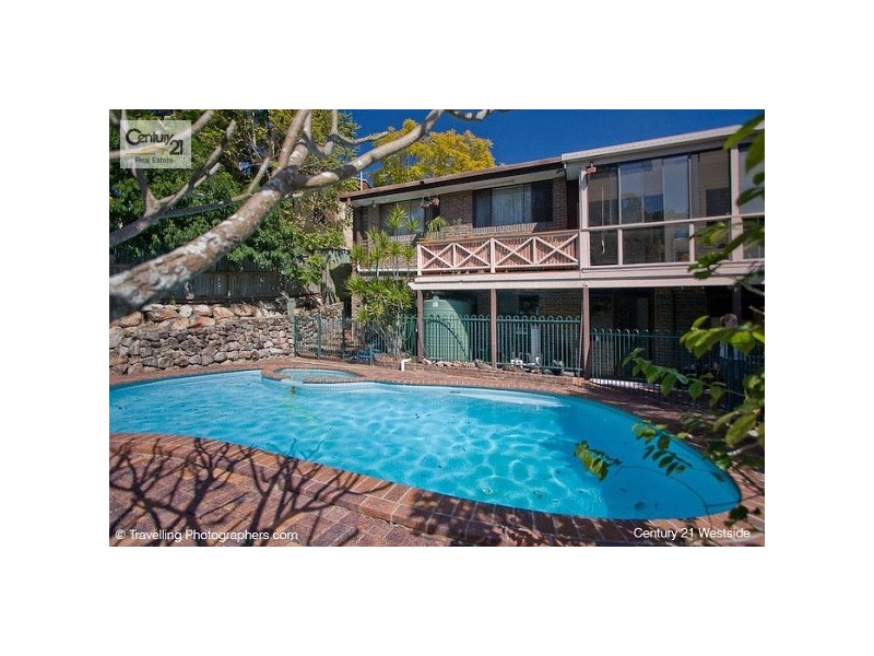 13 Moonlight Street, Kenmore QLD 4069