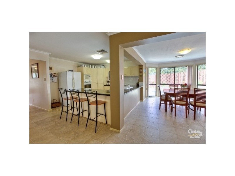 24 Blackbutt Place, Brookfield QLD 4069