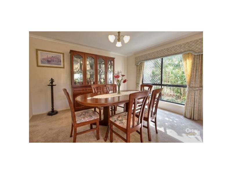 24 Blackbutt Place, Brookfield QLD 4069