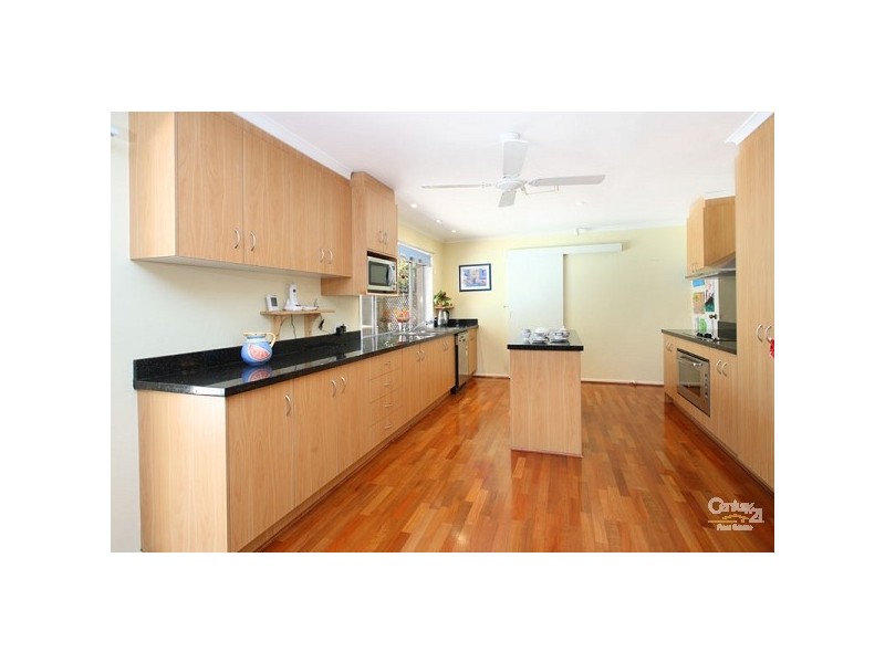 6 Bart Place, Chapel Hill QLD 4069