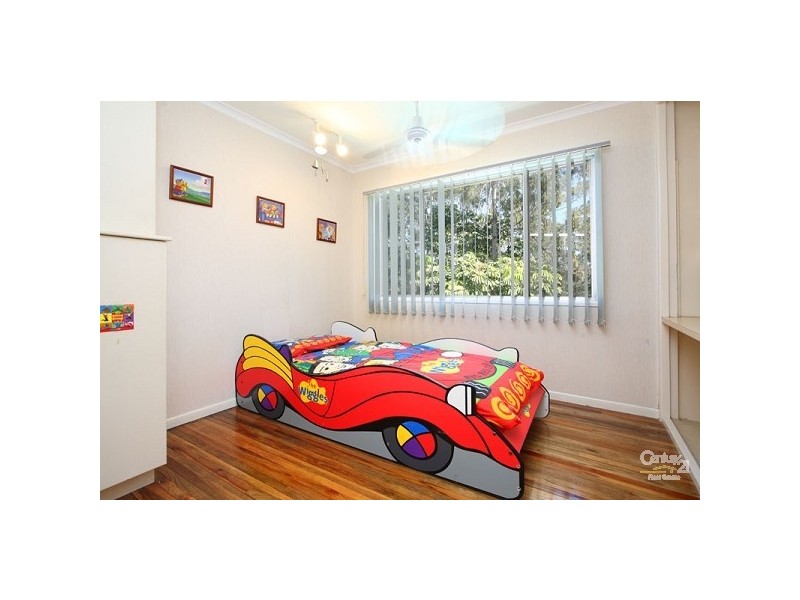 6 Bart Place, Chapel Hill QLD 4069