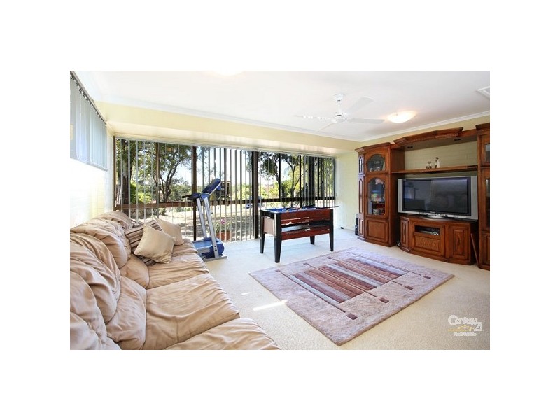 6 Bart Place, Chapel Hill QLD 4069