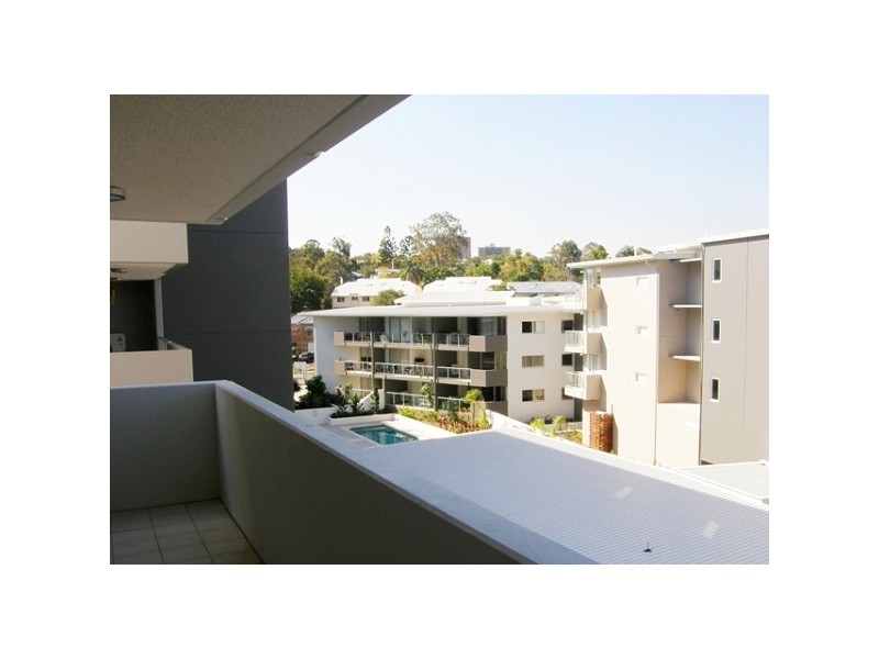 23/101 Clarence Road, Indooroopilly QLD 4068