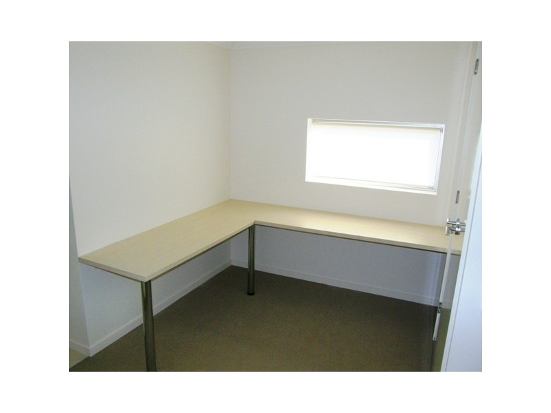 23/101 Clarence Road, Indooroopilly QLD 4068