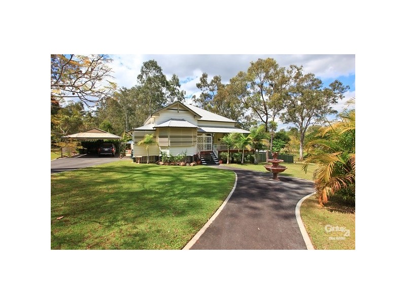 31 Amanda Street, Brookfield QLD 4069