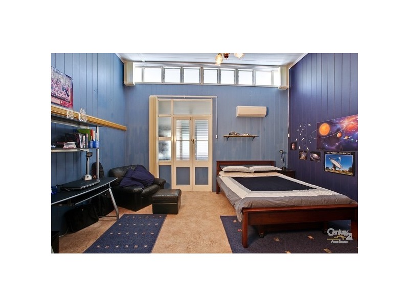 31 Amanda Street, Brookfield QLD 4069