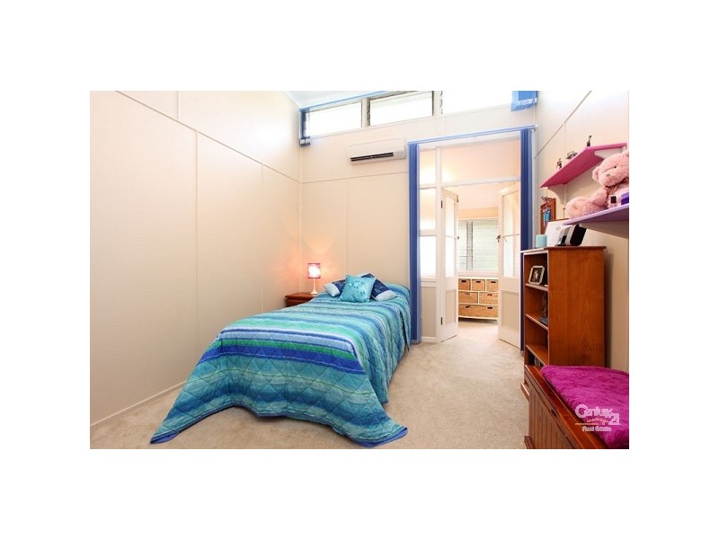 31 Amanda Street, Brookfield QLD 4069