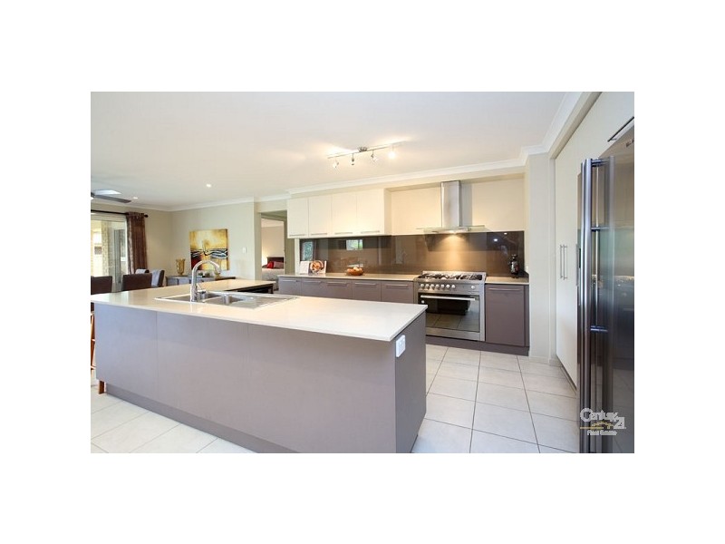 7 Kyecody Close, Moggill QLD 4070