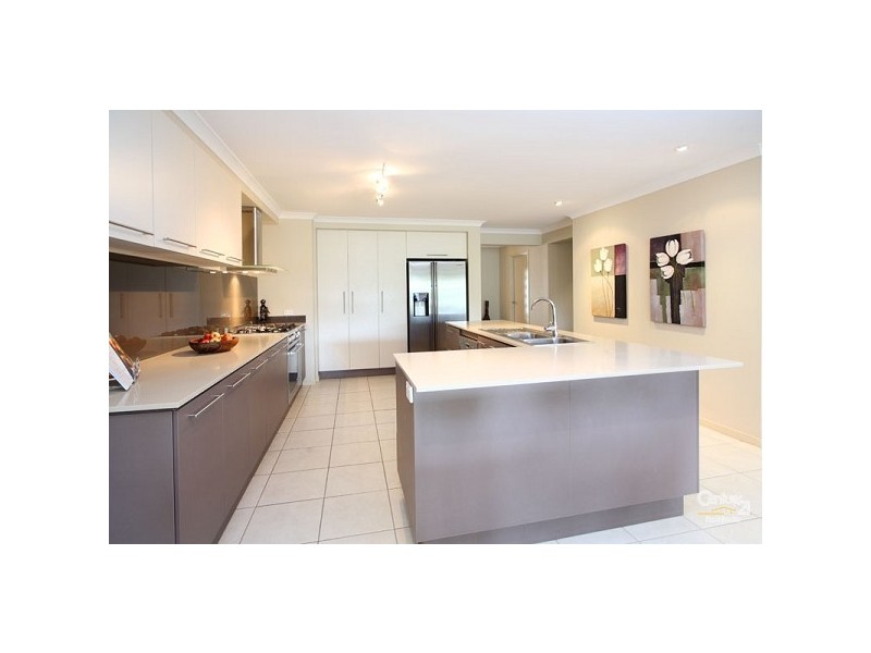 7 Kyecody Close, Moggill QLD 4070