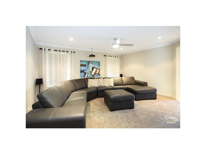 7 Kyecody Close, Moggill QLD 4070