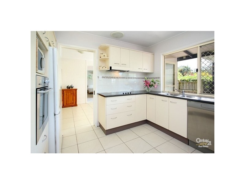 21 Glen Frew Street, Kenmore QLD 4069