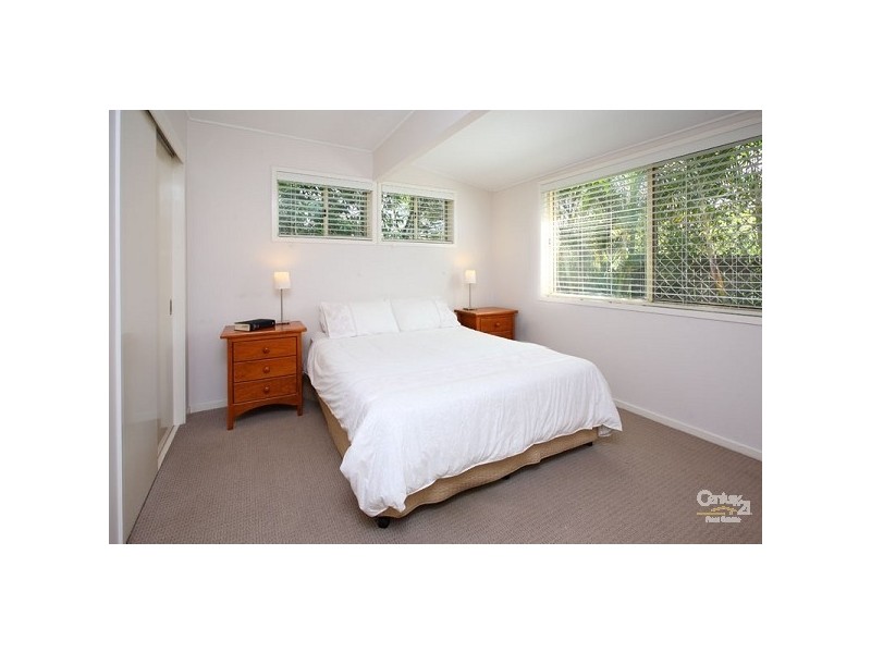 21 Glen Frew Street, Kenmore QLD 4069