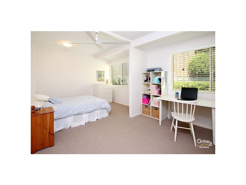 21 Glen Frew Street, Kenmore QLD 4069