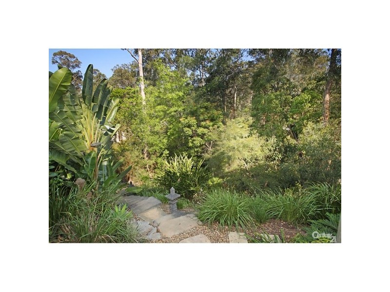 15 Amberelle Place, Chapel Hill QLD 4069