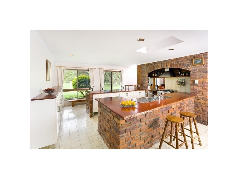 313 Gold Creek Road, Brookfield QLD 4069
