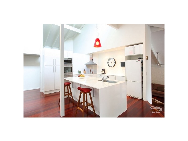 11 Willowbrook Street, Kenmore Hills QLD 4069