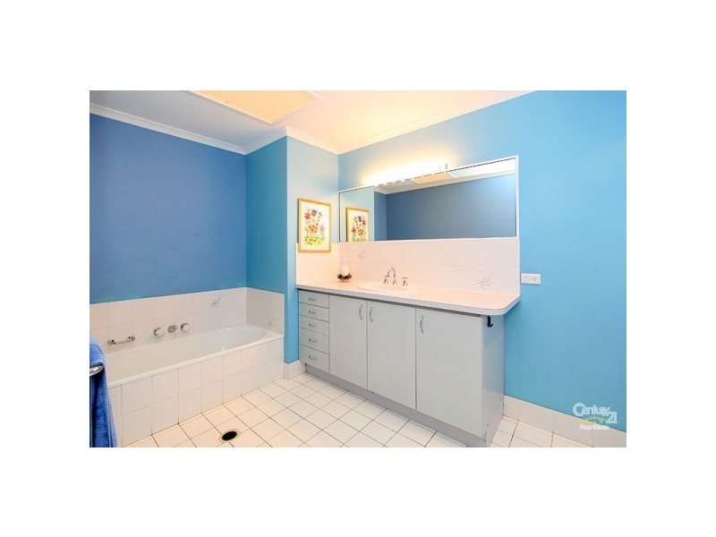 11 Willowbrook Street, Kenmore Hills QLD 4069