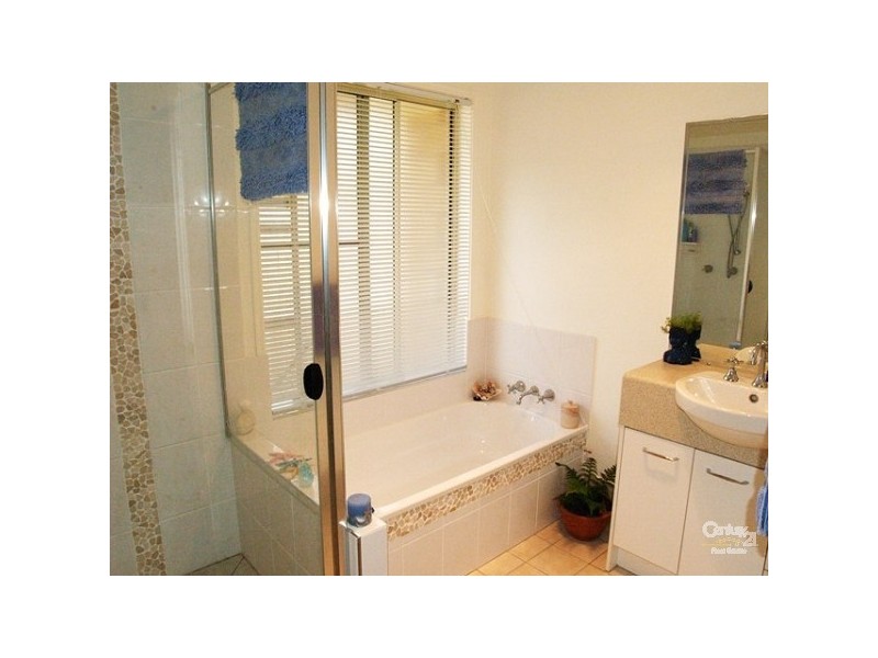 3 Regency Crescent, Moggill QLD 4070