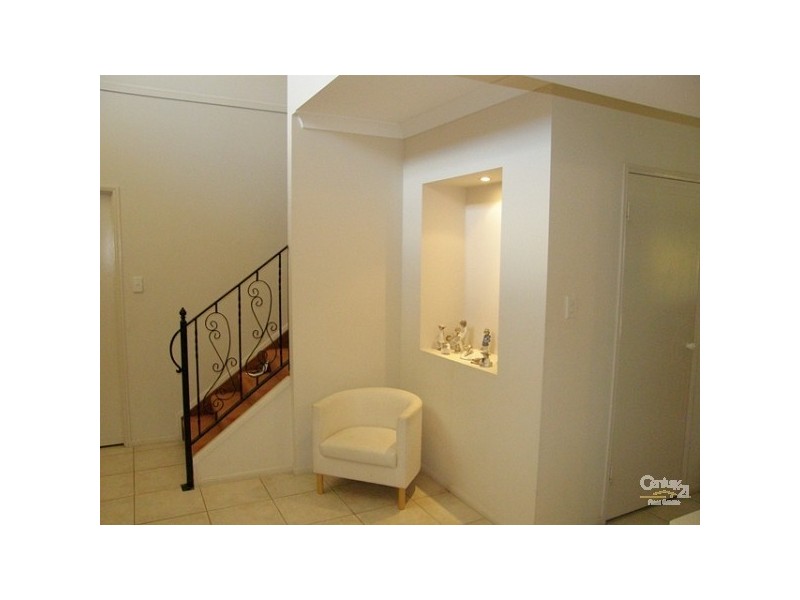 8 Campden Court, Brookfield QLD 4069