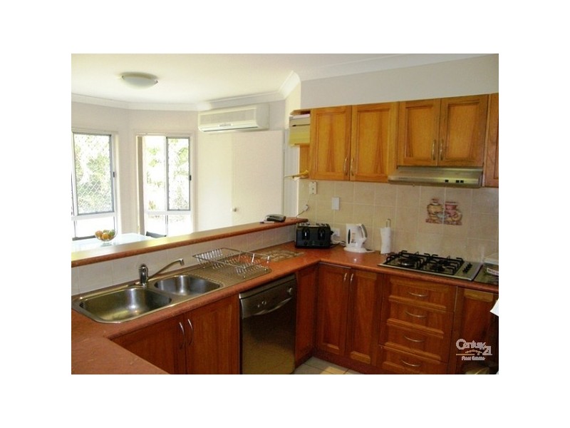 8 Campden Court, Brookfield QLD 4069